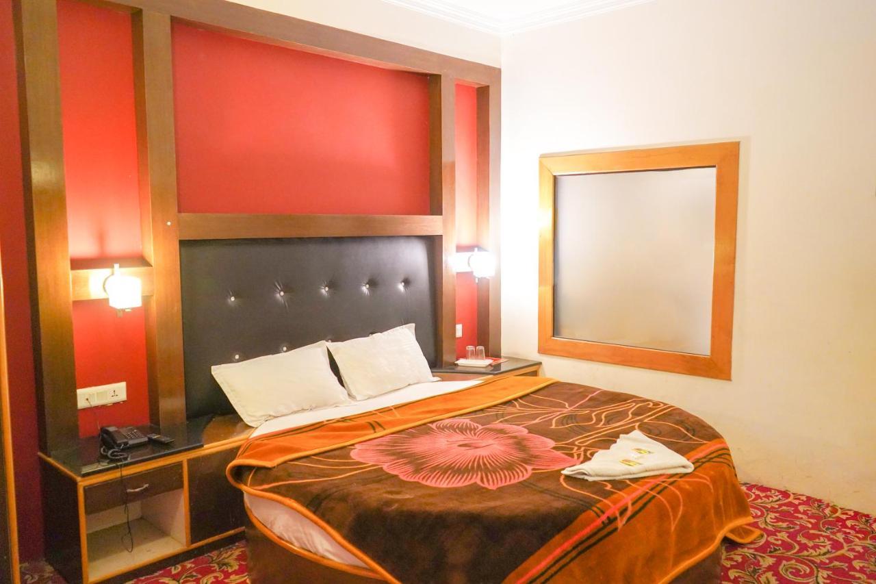 מנאלי Hotel Akash Regency מראה חיצוני תמונה