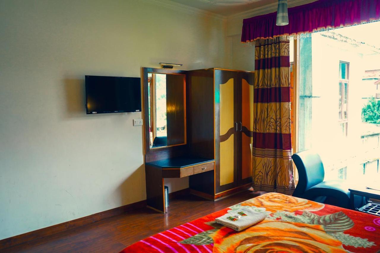 מנאלי Hotel Akash Regency מראה חיצוני תמונה