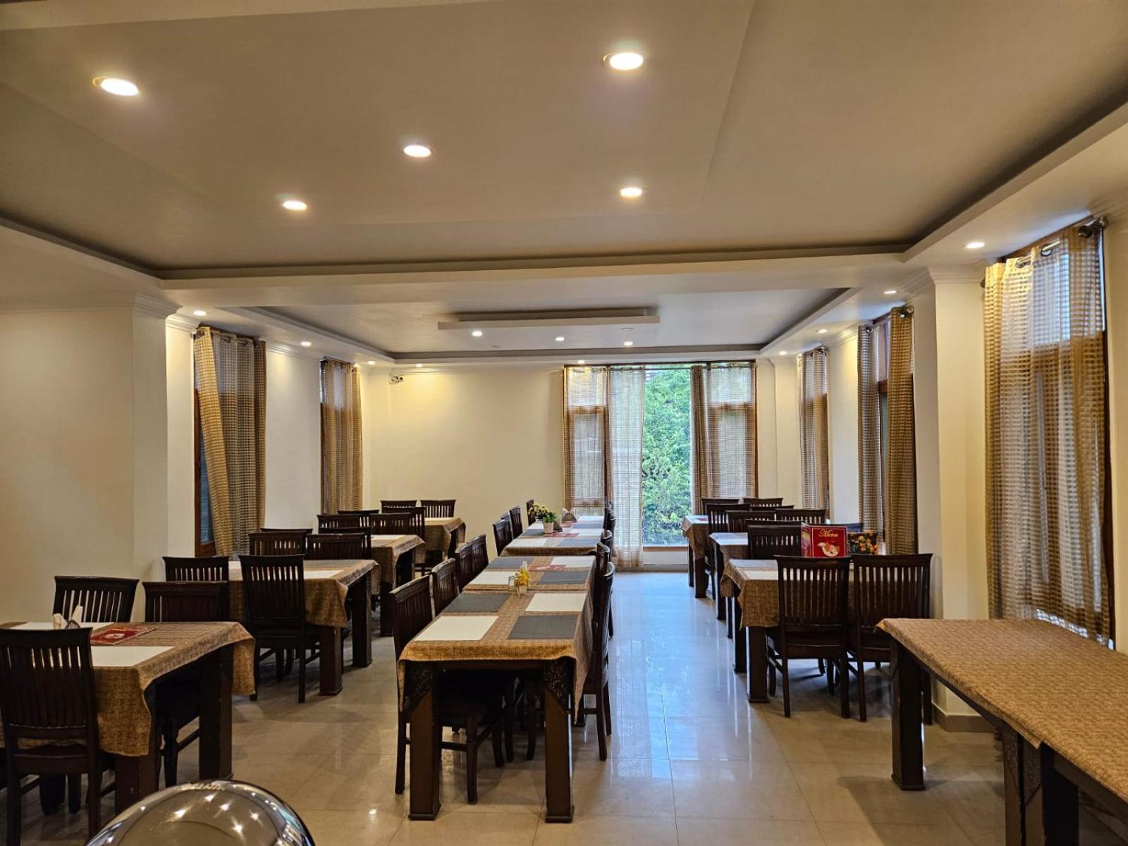 מנאלי Hotel Akash Regency מראה חיצוני תמונה